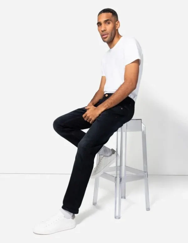 Basic Jeans - Straight Fit