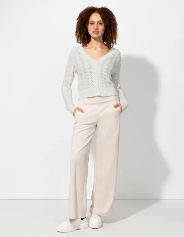 Strickjacke - V-Ausschnitt - weiß