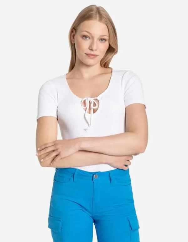 T-Shirt - Schlüsselloch-Ausschnitt