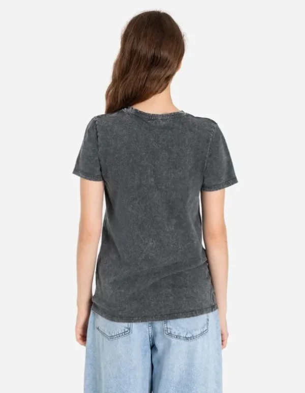 T-Shirt - Stickereien