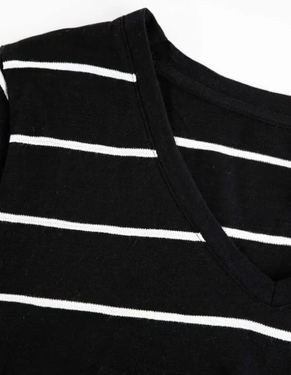 T-Shirt - V-Ausschnitt